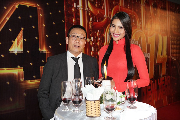 Trương Thị May và Lại Văn Sâm trò chuyện khá lâu trong lần gặp gỡ này.