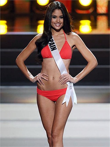 Canary Yurena Patricia Rodriguez, 23 tuổi là người vừa đăng quang Hoa hậu Tây Ban Nha năm 2013