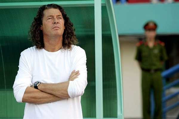 HLV Bruno Metsu trả nợ thành công
