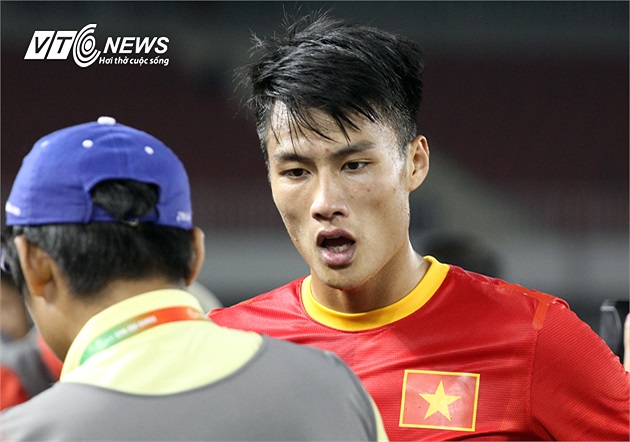 Tiền đạo Mạc Hồng Quân