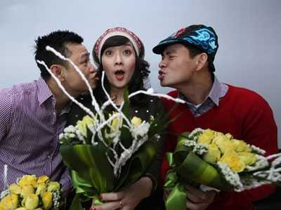 Vân Dung chui vào chăn giấu nỗi buồn