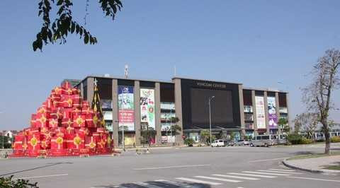 VINGROUP TỔ CHỨC DẠ TIỆC GIÁNG SINH ĐẶC BIỆT SANG TRỌNG TẠI “THÀNH PHỐ BÊN SÔNG” VINHOMES RIVERSIDE