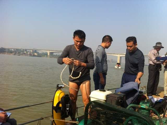  Phương tiện kĩ thuật ảnh hưởng rất lớn đến hiệu quả của quá trình tìm xác nạ nhân dưới sông.