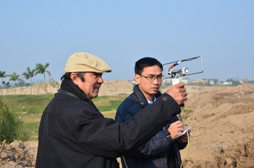 oàn tìm kiếm dò tìm tại bãi Tự Nhiên sông Hồng