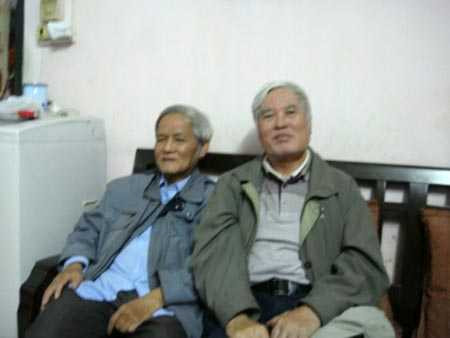  Anh hùng Lao động Nguyễn Tử Ánh (trái) và TS địa vật lý Nguyễn Trọng Nga.