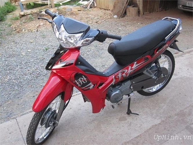  Thời điểm đó, hễ các hãng xe ra mẫu xe nào, xe Trung Quốc nhái đủ cả. Trong hình là một xe 'tàu' nhái y chang Sirius của Yamaha. 