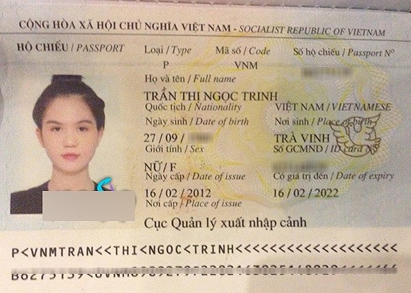 Tên, tuổi thật của Ngọc Trinh trên hộ chiếu.