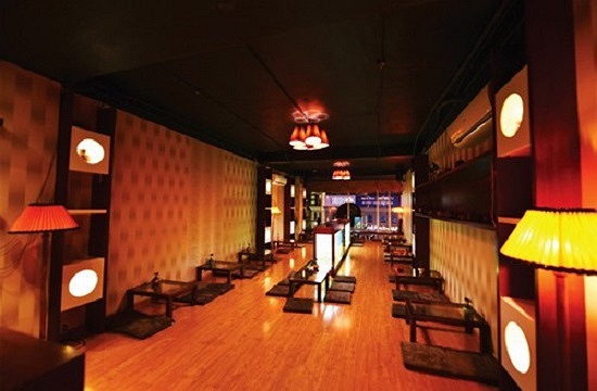 Tòa nhà nằm trên con đường Nam Kỳ Khởi Nghĩa. Đây là một trong những con đường sầm uất và nhộn nhịp nhất của thành phố mang tên Bác, đồng thời cũng là nơi rất nhiều cửa hàng thời trang, quán cafe lớn lựa chọn làm nơi tọa lạc.