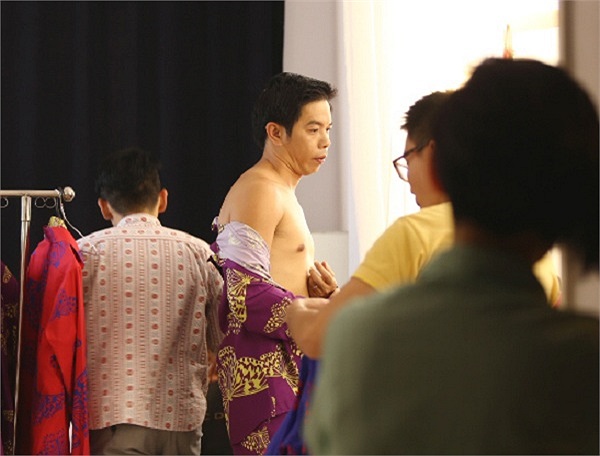 Bộ phim đánh dấu sự trở lại của Johnny Trí Nguyễn, Thái Hòa đã trở thành bộ phim Việt hấp dẫn dịp cuối năm.