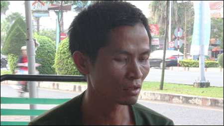  Tài xế Hồ Kim Hậu (ảnh: Nguyễn An)