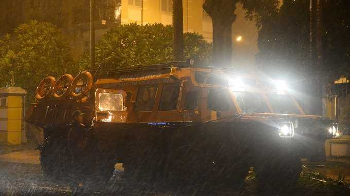 Đà Nẵng đã sử dụng xe thiết giáp để túc trực chỉ huy.