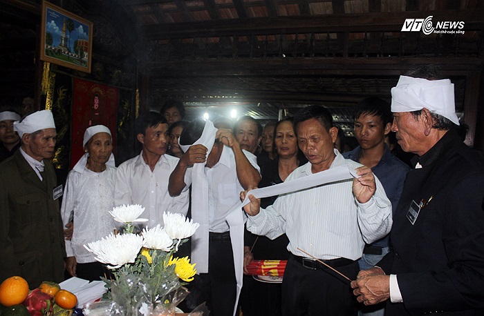 Ông Võ Tài Em, đại diện dòng tộc nhà Đại tướng cho biết, gia đình đã phát 65 khăn tang cho con cháu trong dòng tộc.