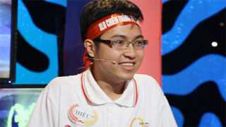 Đỗ Đức Hiếu trong cuộc thi Đường lên đỉnh Olympia 2010