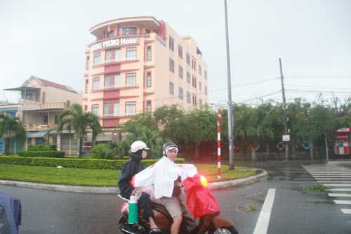 Toàn bộ khách sạn trên địa bàn thành phố Tam Kỳ đã được người dân thuê ở tránh bão. Ảnh: Khampha.vn