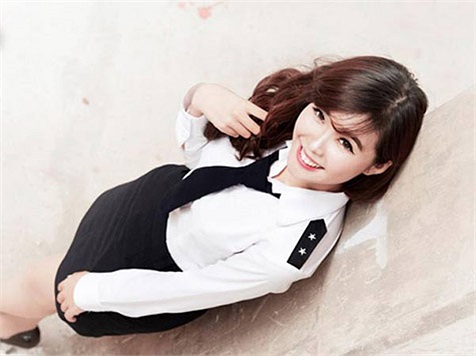 Tường Linh quan niệm: 'Cuộc sống không thể tránh khỏi những vấp ngã, nhưng quan trọng không phải bạn vấp ngã bao nhiêu lần, mà bạn đã đứng lên được bao nhiêu lần'