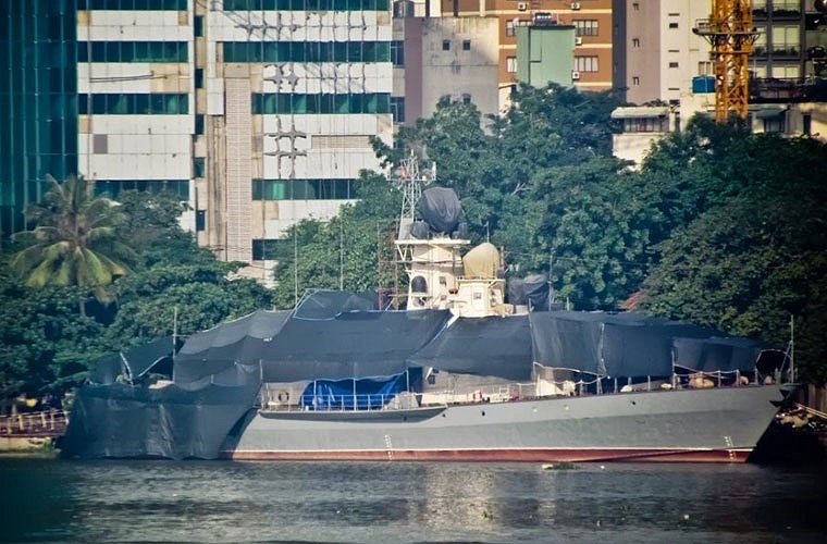 Hiện, Việt Nam đã bắt đầu đóng tàu Molniya trong nước theo giấy phép của Nga và chiếc đầu tiên sẽ sớm gia nhập lực lượng hải quân vào cuối năm nay. 