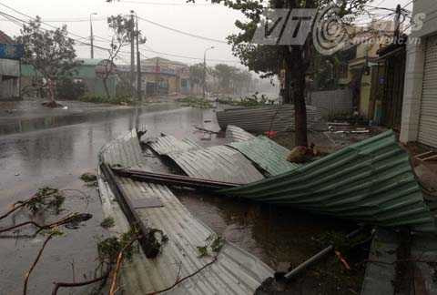 Đà Nẵng, bão Nari, bão số 11, quần đảo, đổ bộ, tàn phá