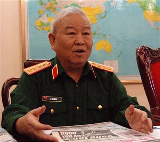 Đại tướng Lê Văn Dũng (năm sinh: 1945). Năm thụ phong: 2007. Quê quán: Bến Tre. Chức vụ cao nhất: Chủ nhiệm Tổng cục Chính trị (2001-2011). Chức vụ cao nhất trong ĐCSVN: Bí thư Trung ương Đảng (2001-2011). Ảnh: Internet 