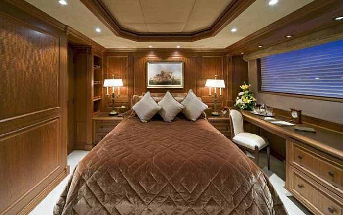 Tổng cộng có 7 phòng được thiết kế vô cùng lộng lẫy, đủ sức chứa 14 khách. 