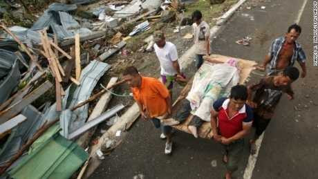 Số người thiệt mạng do bão Haiyan gây ra ở Philippines khoảng 10.000 người. 800.000 người Philippines đang màn trời chiếu đất.