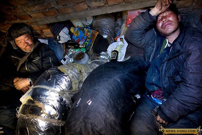 Do phần lớn diện tích nước này là thảo nguyên, đồi núi và sa mạc vì vậy không thể nuôi trồng được. Người dân đổ xô tới vùng đất ‘màu mỡ’ nhất của nước này là thủ đô Ulan Bator.