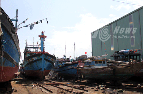 Đà Nẵng, âu thuyền, ngư dân, lên đà, sửa chữa, vươn biển, bão dữ