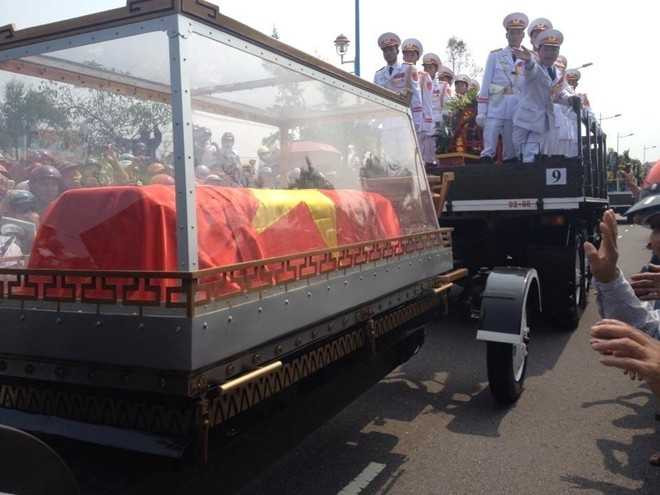 Đại tướng đã yên giấc ngàn thu trong lòng đất mẹ