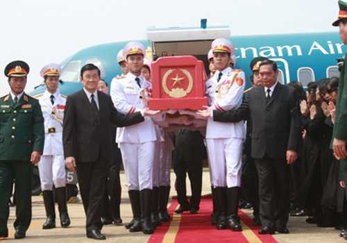 Đại tướng đã yên giấc ngàn thu trong lòng đất mẹ