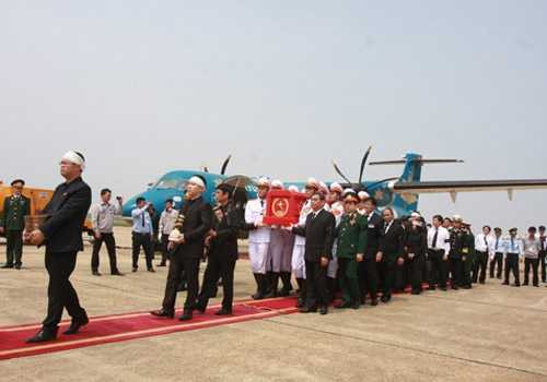 Đại tướng đã yên giấc ngàn thu trong lòng đất mẹ