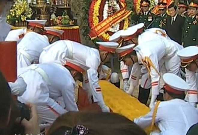 Đại tướng đã yên giấc ngàn thu trong lòng đất mẹ