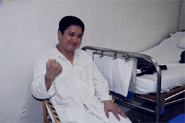 Trước đây, NSƯT Chí Trung cũng từng gặp tai nạn khiến anh bị gãy 5 chiếc xương sườn.