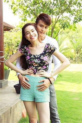 Quay lại showbiz sau scandal kinh doanh trái phép, người mẫu điển trai Vĩnh Thụy nhận lời mời đóng chung MV 'Hãy tha thứ cho em' cùng Hồ Ngọc Hà. 