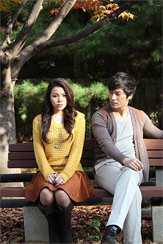 Những cảnh quay lãng mạn trong MV.