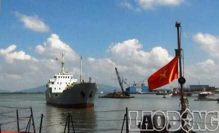 Tiếc thương người cứu tàu dũng cảm