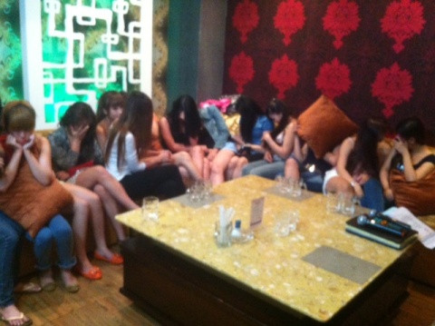 TP.HCM, Sài Gòn, nhà hàng, karaoke, nhân viên, <a href='https://vtcnews.vn/kinh-te.1.0.html' >kinh doanh</a>, vi phạm.