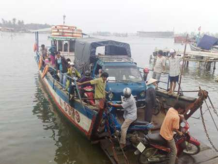 Vụ chìm đò kinh hoàng tại bến đò Tam Hải – Tam Quang vẫn còn ám ảnh người dân mỗi khi qua sông Trường Giang tại bến đò này