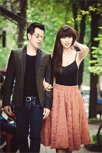 Hà Anh xinh đẹp khi sánh đôi cùng Hồ Trung Dũng.