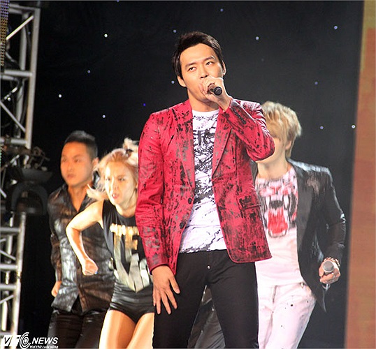 JYJ là đại sự của Asiad 2014. Bài hát chính thức của Á vận hội, Only One, do nhóm thể hiện đã thu hút hàng triệu lượt xem trên Youtube