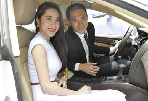 Thủy Tiên – Công Vinh