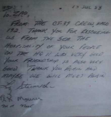  Lá thư cảm ơn của chị Stein Necker hiện đang lưu giữ trong nhà truyền thống Lữ đoàn 171. Ảnh tác giả chụp lại từ tư liệu của Lữ đoàn 171.