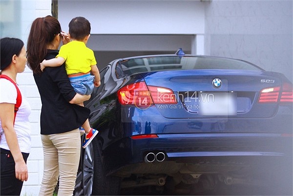 Biệt thự là nơi Đăng Khôi để trụ sở công ty giải trí riêng cũng như có phòng thu âm riêng, nơi nhiều ca sỹ bạn bè vẫn hay lui tới thu âm như Hồ Ngọc Hà, Thủy Tiên, Văn Mai Hương... 