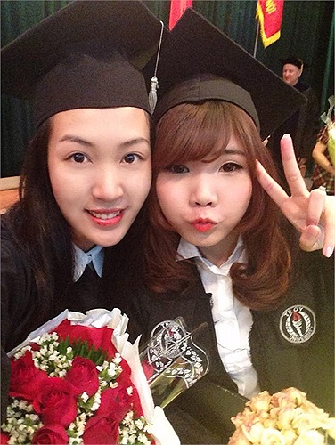 Thùy Trang là sinh viên khoa Quốc tế, chuyên ngành Quản trị kinh doanh. 