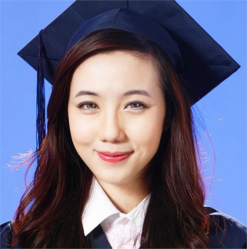 Cô nàng cũng được xem như một hot girl vừa xinh xắn, tài năng, lại vừa có thành tích học tập tốt, đáng để nhiều teen ngưỡng mộ.