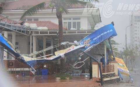 Đà Nẵng, bão số 11, bão Nari, cơn cuồng nộ