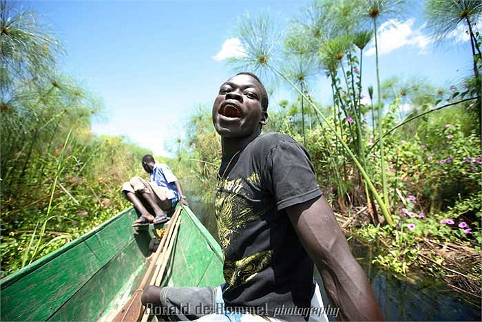 Cuộc sống giữa đầm lầy lớn nhất thế giới dĩ nhiên là rất khắc nghiệt, tuy nhiên đây cũng là một nơi có cảnh quan đẹp nhất của miền Nam Sudan đầy bất ổn.