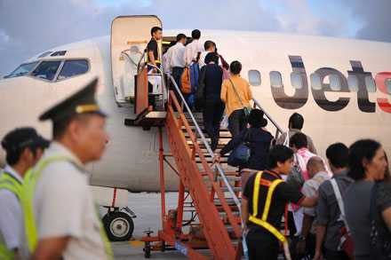  Bộ trưởng Bộ GTVT Đinh La Thăng vừa có đề xuất về việc cán bộ lãnh đạo trong ngành đi máy bay giá rẻ. Ảnh:Đặng Tiến