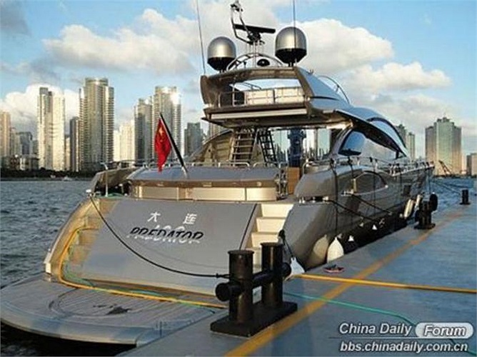 Sunseeker, thành lập năm 1968, là công ty sản xuất du thuyền lớn thứ ba thế giới với hơn 2.500 nhân viên trên toàn cầu. 