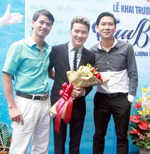 Mr Đàm khai trương Vua Biển