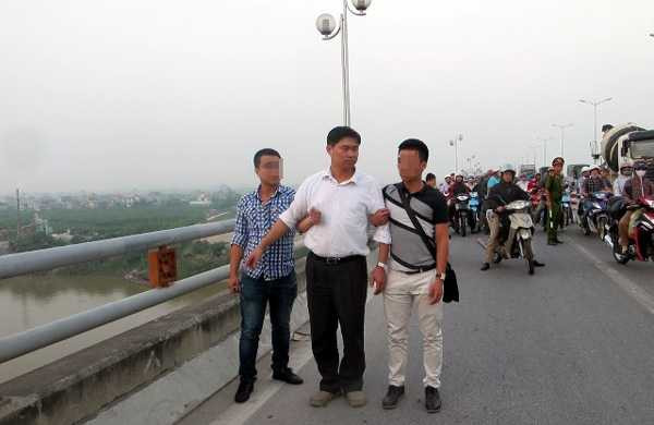 BS chỉ nơi ném xác nạn nhân