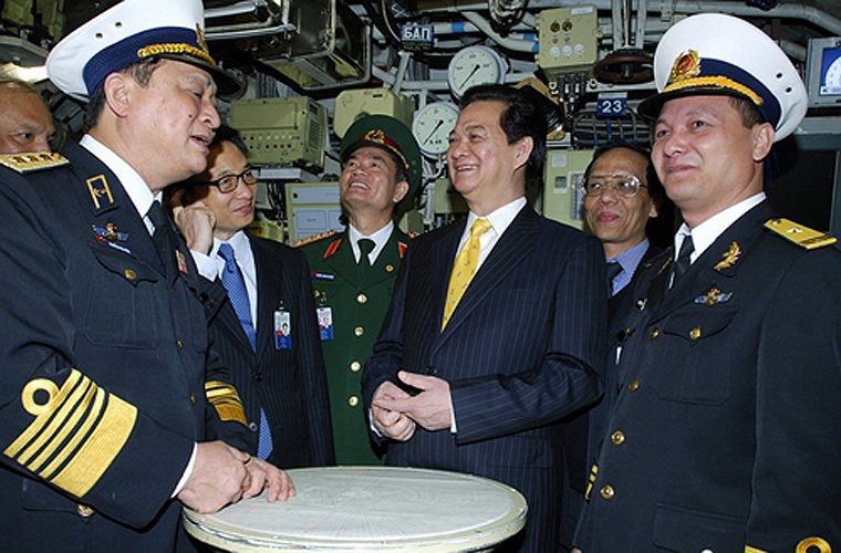 Theo nhà sản xuất Nga, tàu ngầm Project 636 xuất khẩu cho Hải quân Nhân dân Việt Nam lần đầu tiên được thiết lập hệ thống hỗ trợ sự sống mới cho thủy thủ đoàn (gồm 52 người) - loại bỏ áp lực trong các khoang, dập cháy bằng nitơ cũng như các hệ thống 